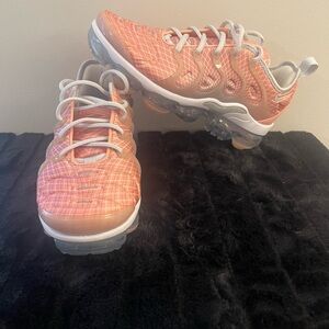 2019 Wmns Air VaporMax Plus 'Bleached Coral'
Nike / Sneakers / Air VaporMax Plus